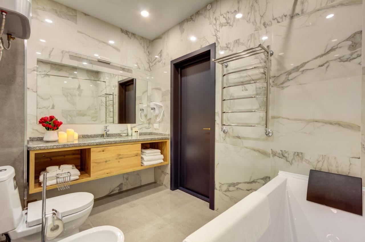 Aurum hotel Bishkek Bagian luar foto
